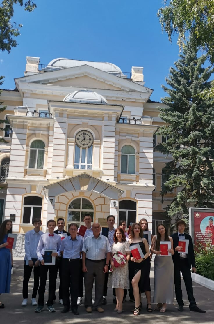 Выпускникам 2024 года кафедры Компьютерные технологии вручили дипломы